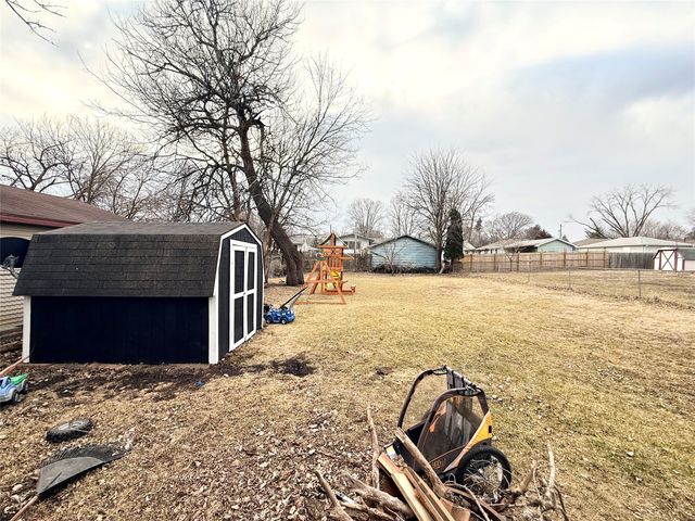 3926 E 27th Street, Des Moines, IA 50317