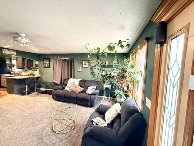 3926 E 27th Street, Des Moines, IA 50317