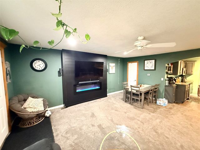 3926 E 27th Street, Des Moines, IA 50317