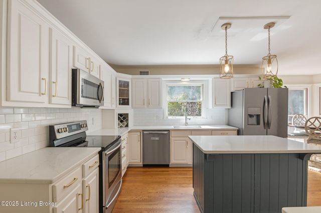 3504 Trail Ridge Rd, Louisville, KY 40241