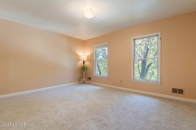 3504 Trail Ridge Rd, Louisville, KY 40241