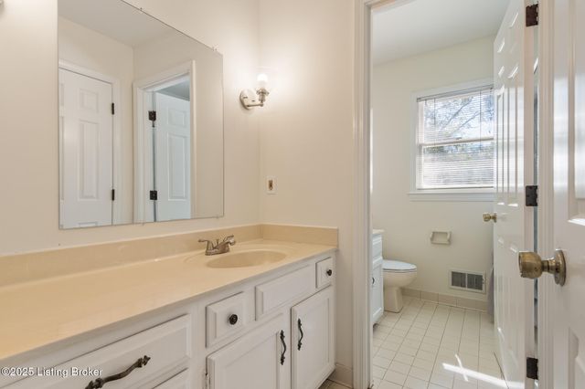 3504 Trail Ridge Rd, Louisville, KY 40241