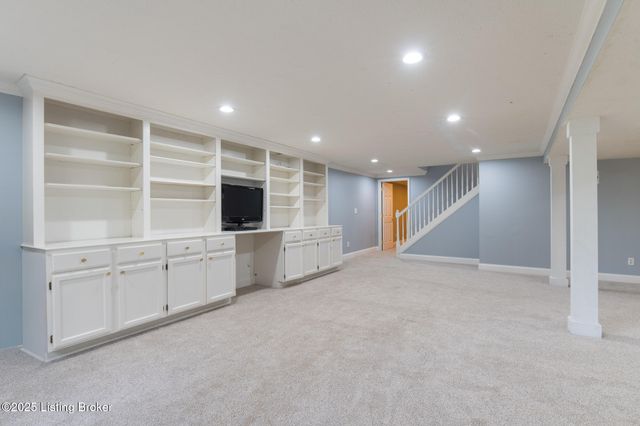 3504 Trail Ridge Rd, Louisville, KY 40241