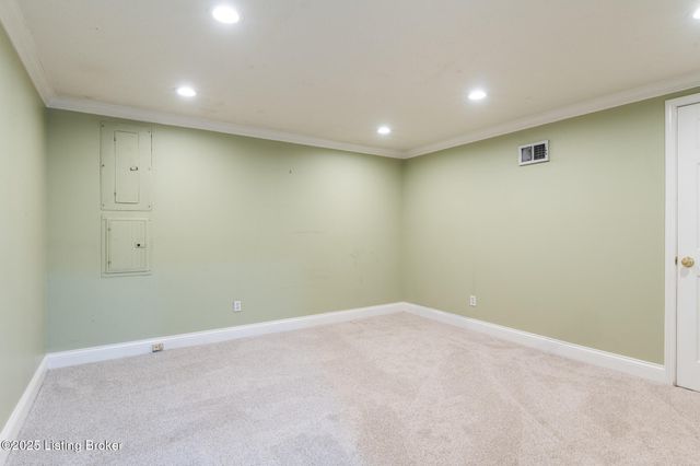 3504 Trail Ridge Rd, Louisville, KY 40241