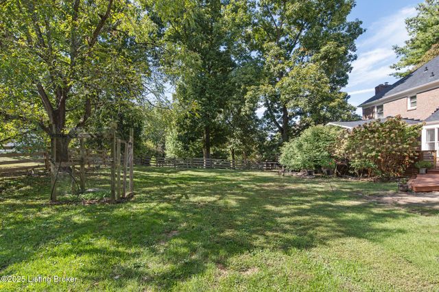 3504 Trail Ridge Rd, Louisville, KY 40241