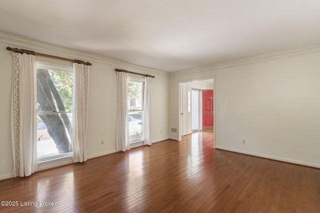 3504 Trail Ridge Rd, Louisville, KY 40241