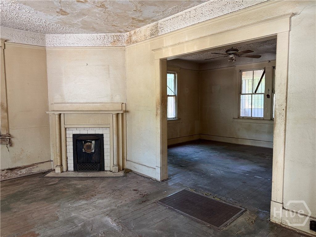 Image 7 of property listing at 641 E 39th Street, Savannah, GA 31401