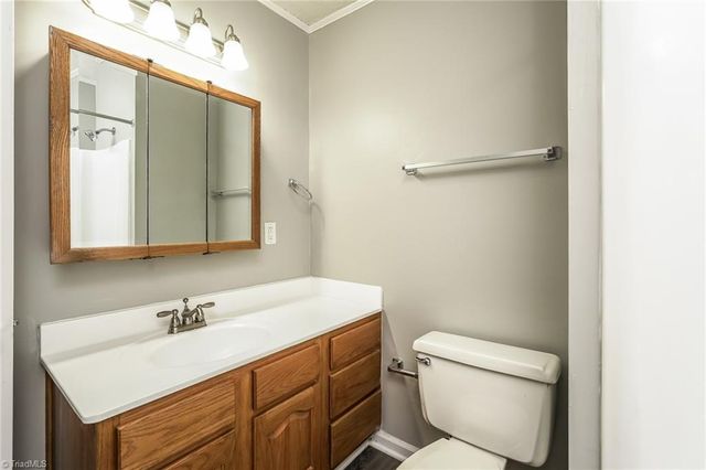 4290 Mashie Drive, Pfafftown, NC 27040
