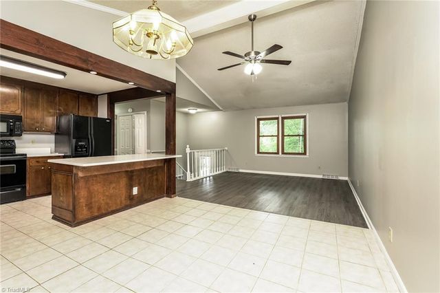 4290 Mashie Drive, Pfafftown, NC 27040