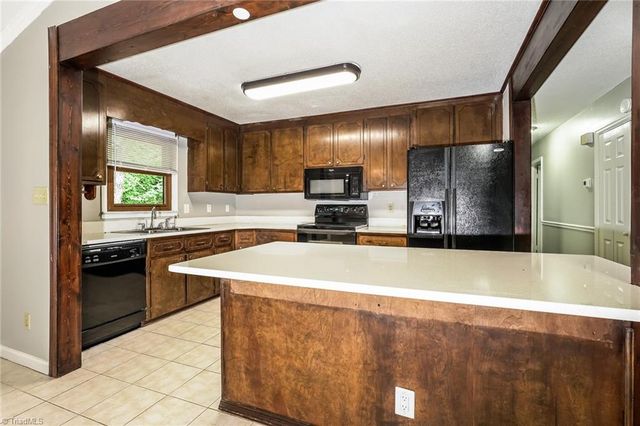 4290 Mashie Drive, Pfafftown, NC 27040