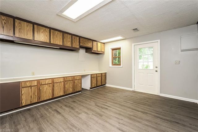 4290 Mashie Drive, Pfafftown, NC 27040