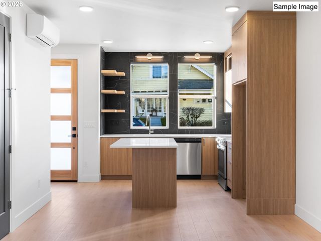 6213 Ne Stanton St, Portland, OR 97213