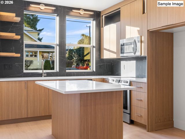 6213 Ne Stanton St, Portland, OR 97213