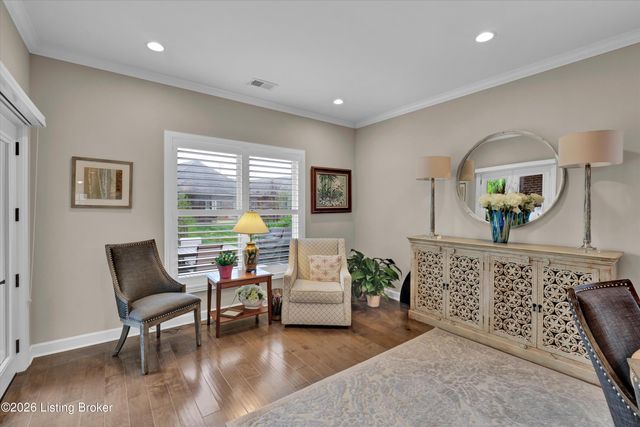 9329 Cross Meadows Cir, Louisville, KY 40291