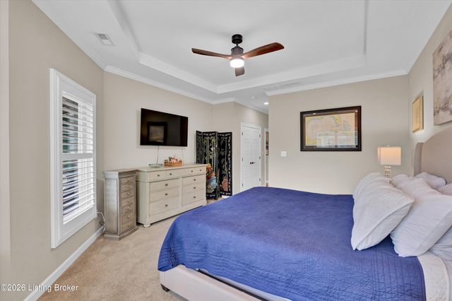 9329 Cross Meadows Cir, Louisville, KY 40291