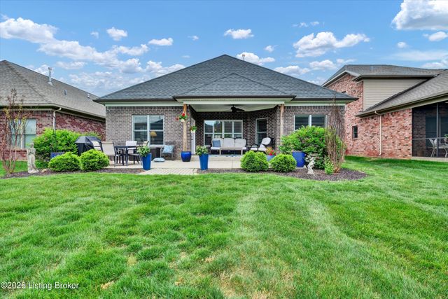 9329 Cross Meadows Cir, Louisville, KY 40291