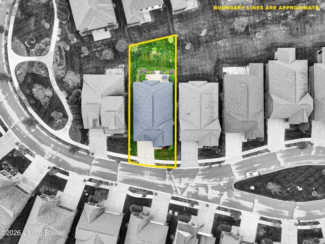 9329 Cross Meadows Cir, Louisville, KY 40291