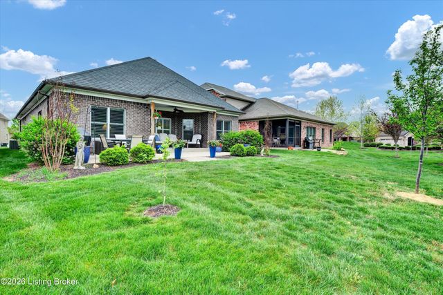 9329 Cross Meadows Cir, Louisville, KY 40291