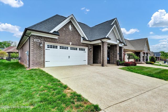 9329 Cross Meadows Cir, Louisville, KY 40291