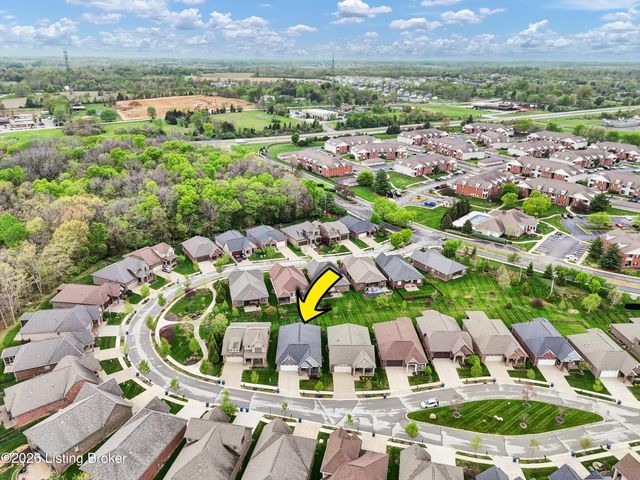 9329 Cross Meadows Cir, Louisville, KY 40291