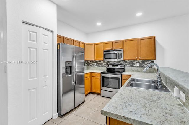 3549 W 89th Pl 3549, Hialeah, FL 33018
