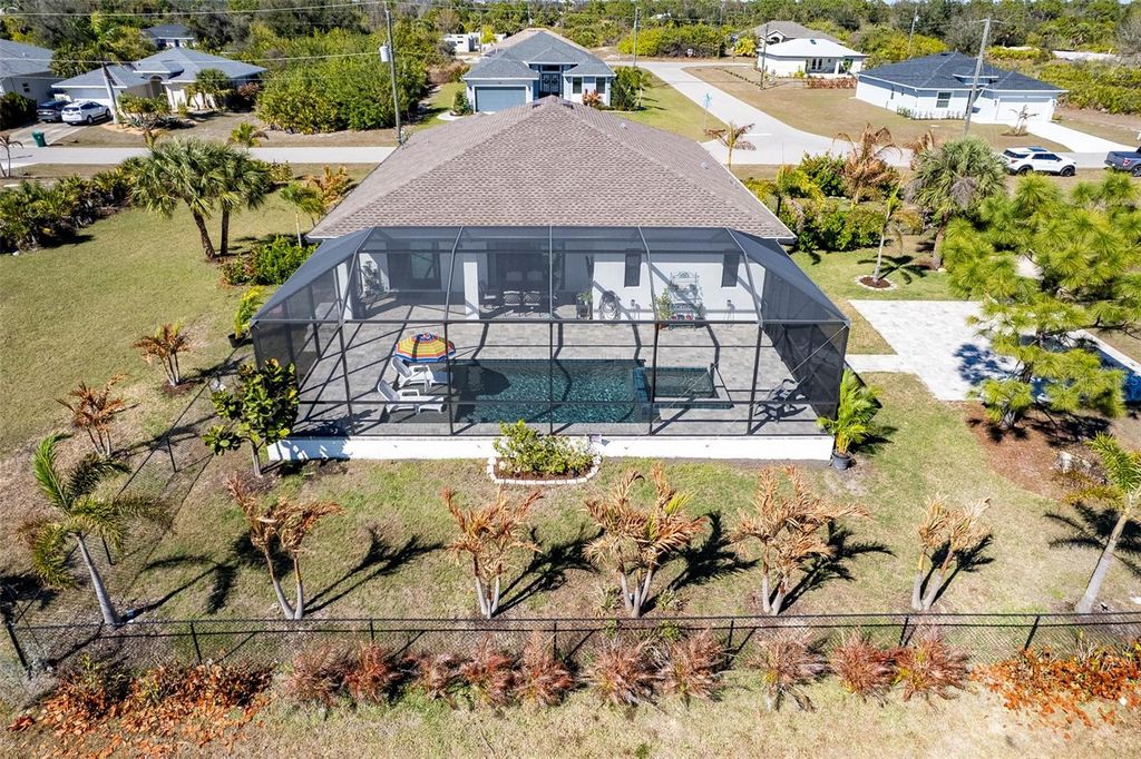 Image 12 of property listing at 151 LIME TREE PARK, Rotonda West, FL 33947