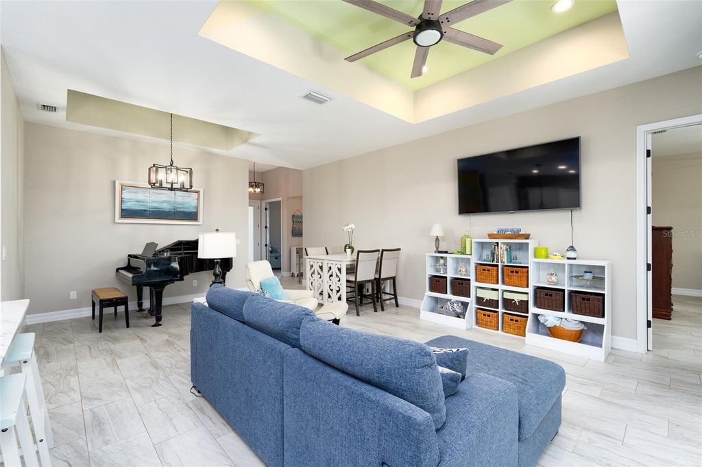 Image 19 of property listing at 151 LIME TREE PARK, Rotonda West, FL 33947