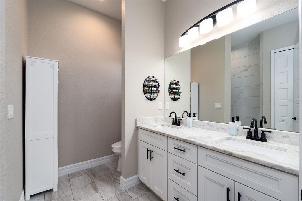 Image 29 of property listing at 151 LIME TREE PARK, Rotonda West, FL 33947