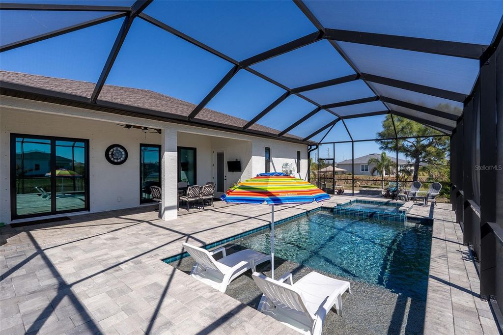 Image 39 of property listing at 151 LIME TREE PARK, Rotonda West, FL 33947