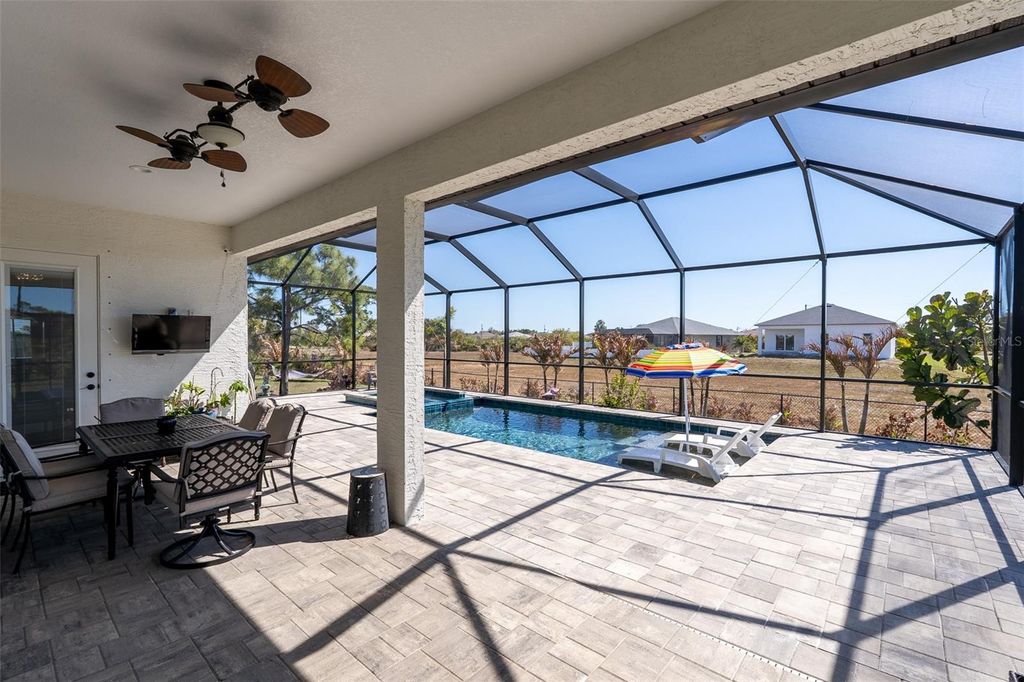 Image 41 of property listing at 151 LIME TREE PARK, Rotonda West, FL 33947