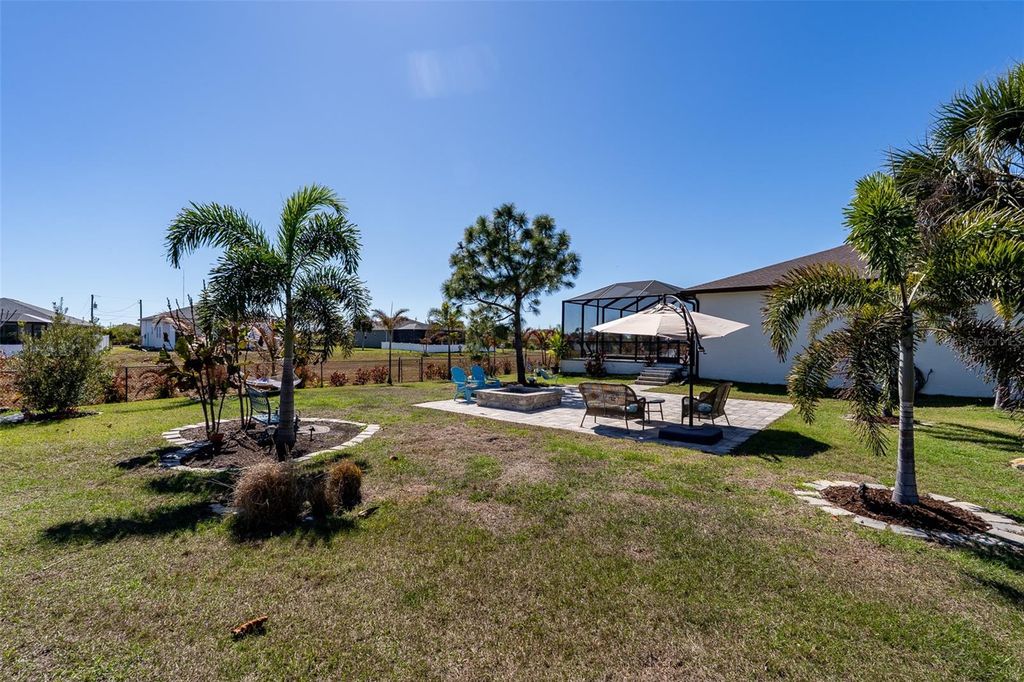Image 46 of property listing at 151 LIME TREE PARK, Rotonda West, FL 33947