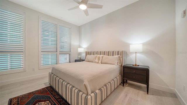 33 S PALM AVENUE 901, Sarasota, FL 34236