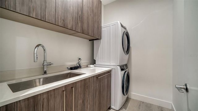 33 S PALM AVENUE 901, Sarasota, FL 34236