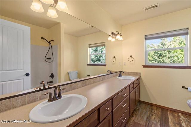 8786 N Avalanche LN, Hayden, ID 83835