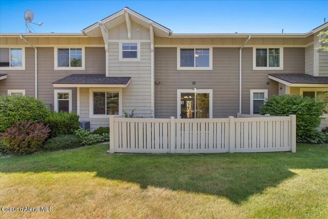 8786 N Avalanche LN, Hayden, ID 83835
