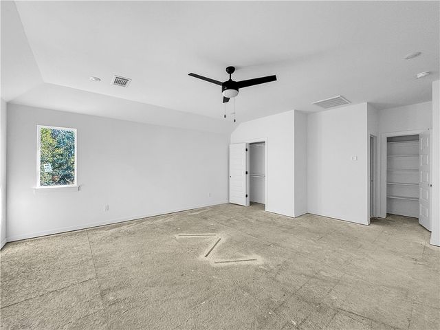 2811 N Grey Squirrel Drive, Fayetteville, AR 72704