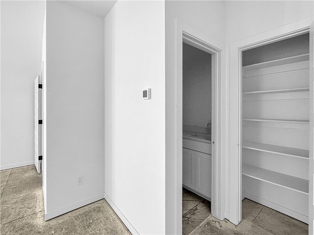 2811 N Grey Squirrel Drive, Fayetteville, AR 72704