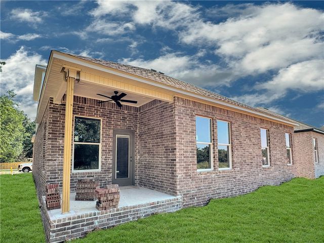 2811 N Grey Squirrel Drive, Fayetteville, AR 72704