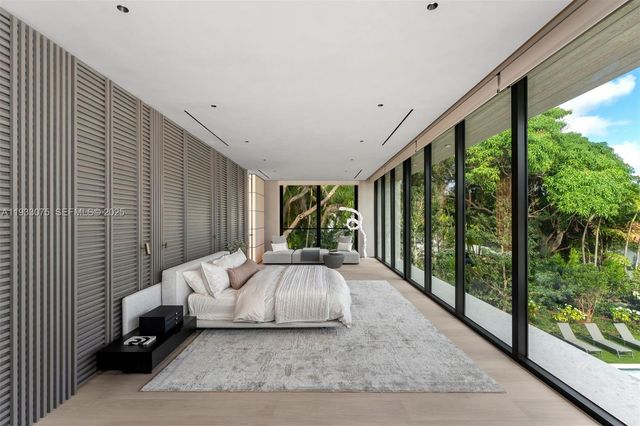 661 Melaleuca Ln, Miami, FL 33137