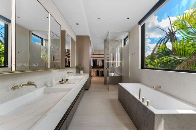 661 Melaleuca Ln, Miami, FL 33137