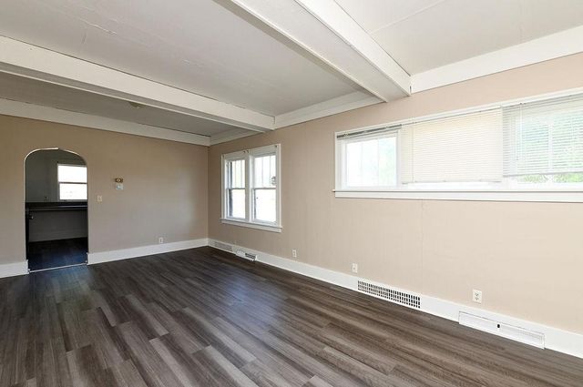 901 5th Street S, Moorhead, MN 56560