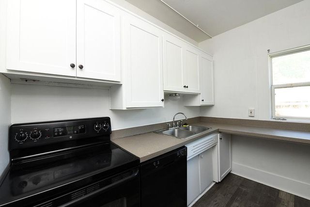 901 5th Street S, Moorhead, MN 56560