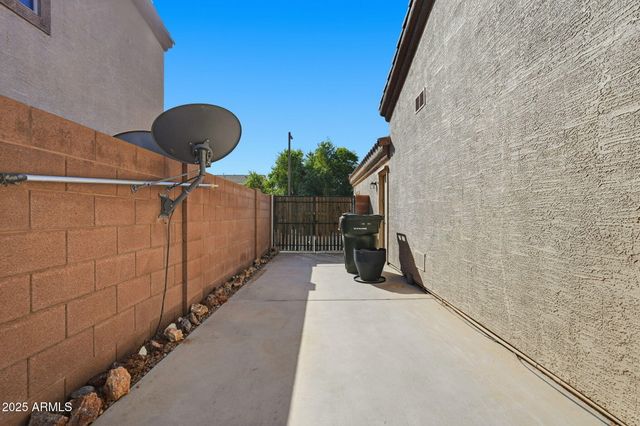 146 W BLUE LAGOON Drive, Casa Grande, AZ 85122