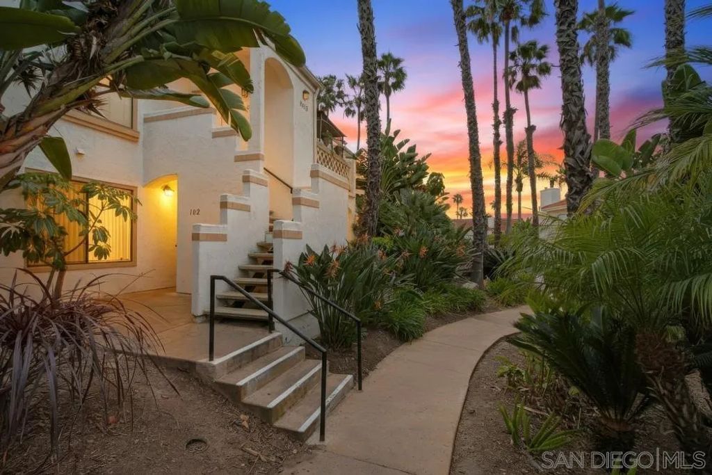 9418 Twin Trails Dr 102, San Diego, CA 92129