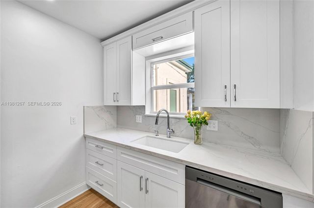 1960 NE 182nd St, North Miami Beach, FL 33162