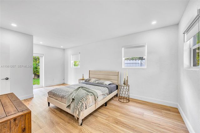 1960 NE 182nd St, North Miami Beach, FL 33162