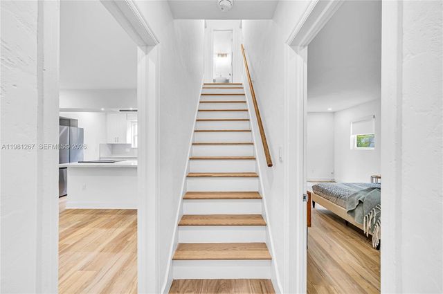 1960 NE 182nd St, North Miami Beach, FL 33162