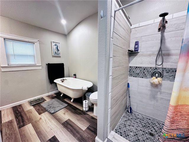 317 Crittenden Street, Yoakum, TX 77995