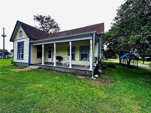 317 Crittenden Street, Yoakum, TX 77995