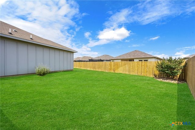 1041 Lakeway Crossing Drive, Temple, TX 76502